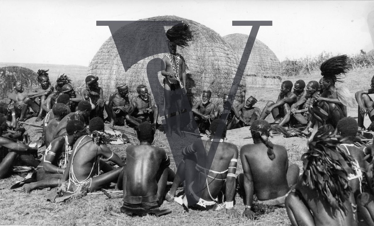 Siliva the Zulu, Production still, Chief Xiposo adresses tribe.