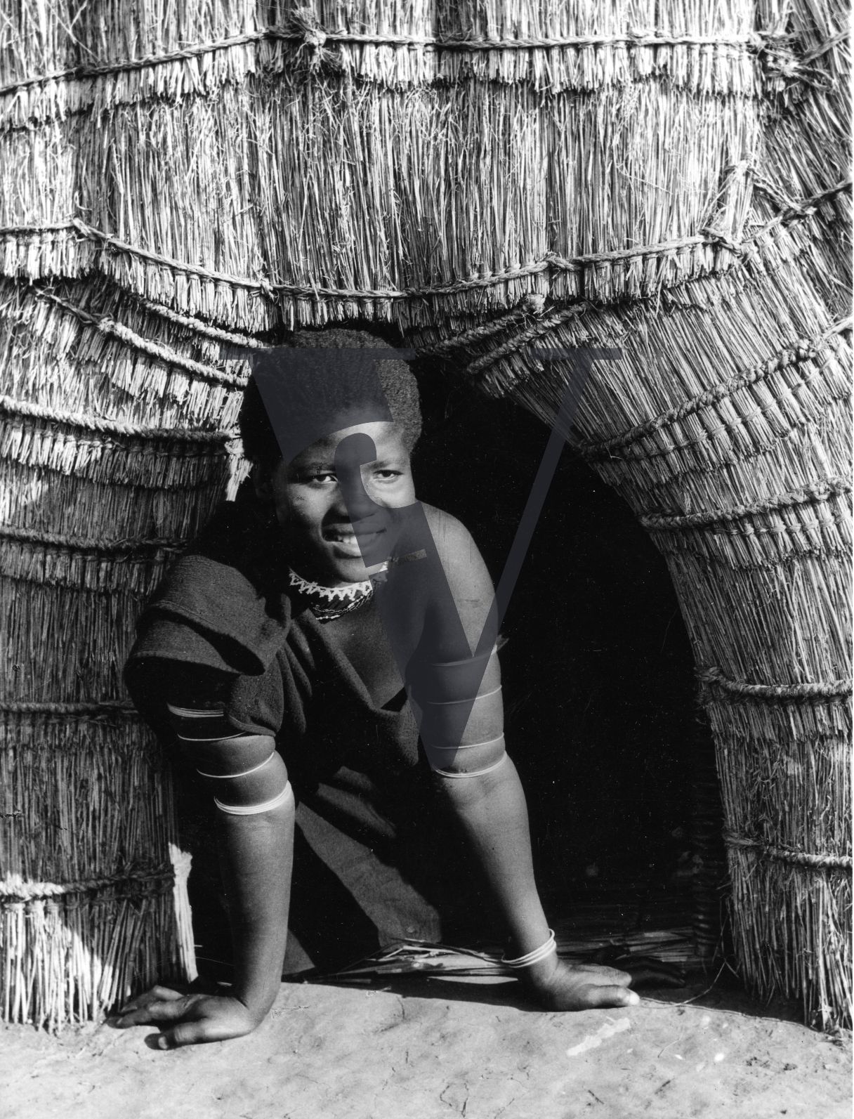 Siliva the Zulu, Production still, Mdabuli at hut.