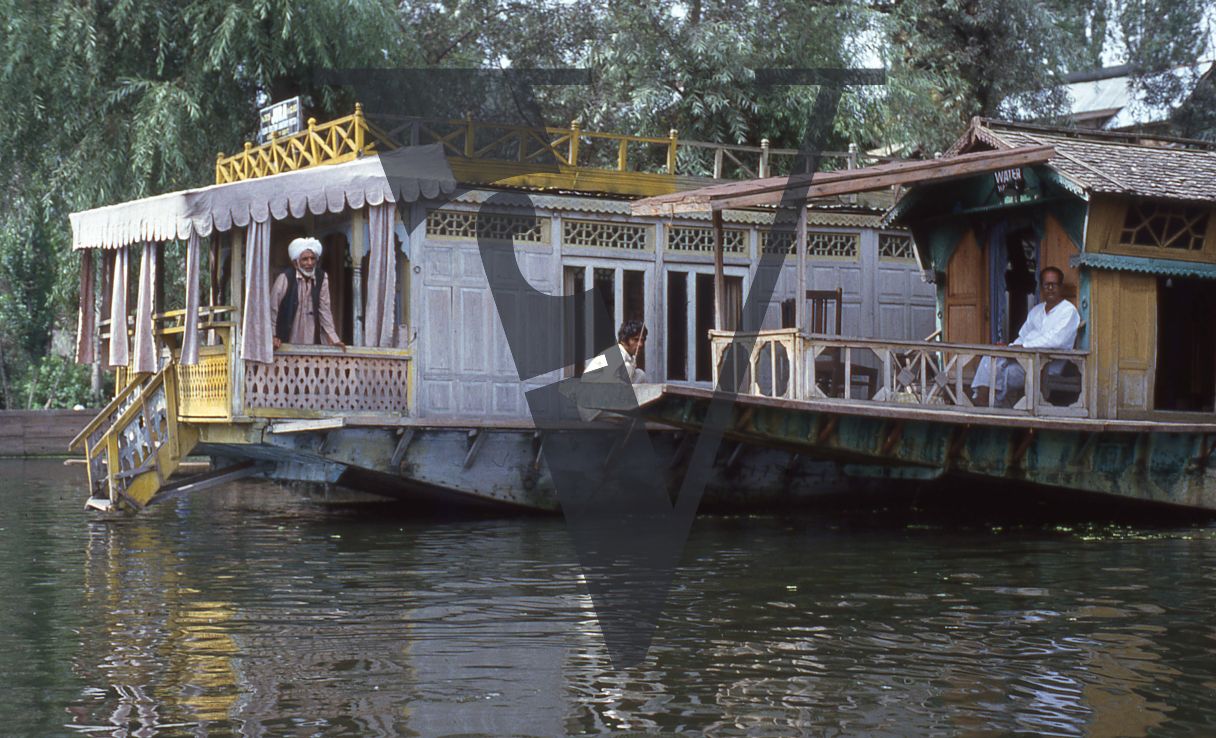 Kashmir, Houseboats.