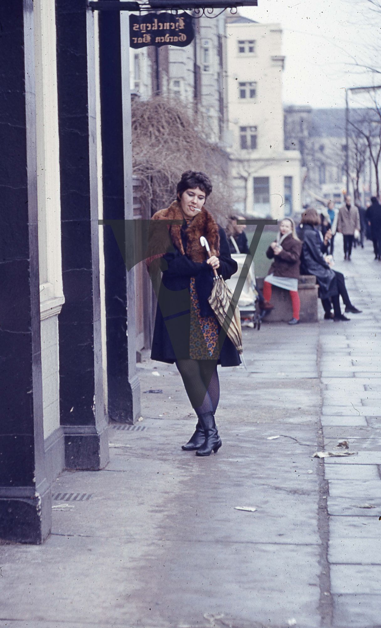 London, Sixties, street scenes, Portobello Road market.