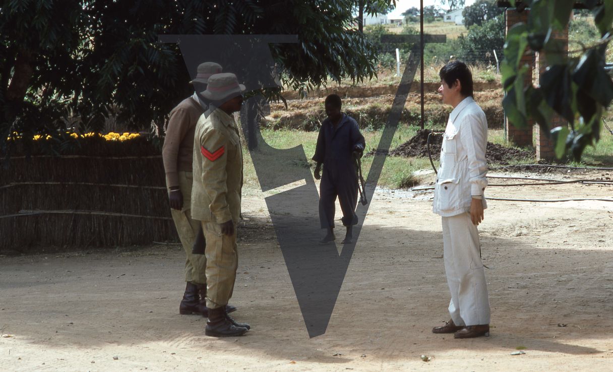 Rhodesia, “protected village”, guards.