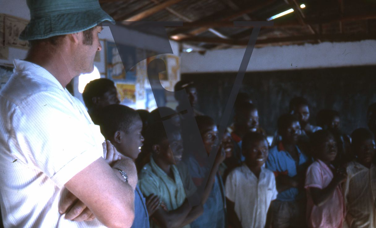Rhodesia, farm, farm owner, schoolroom, schoolchildren.