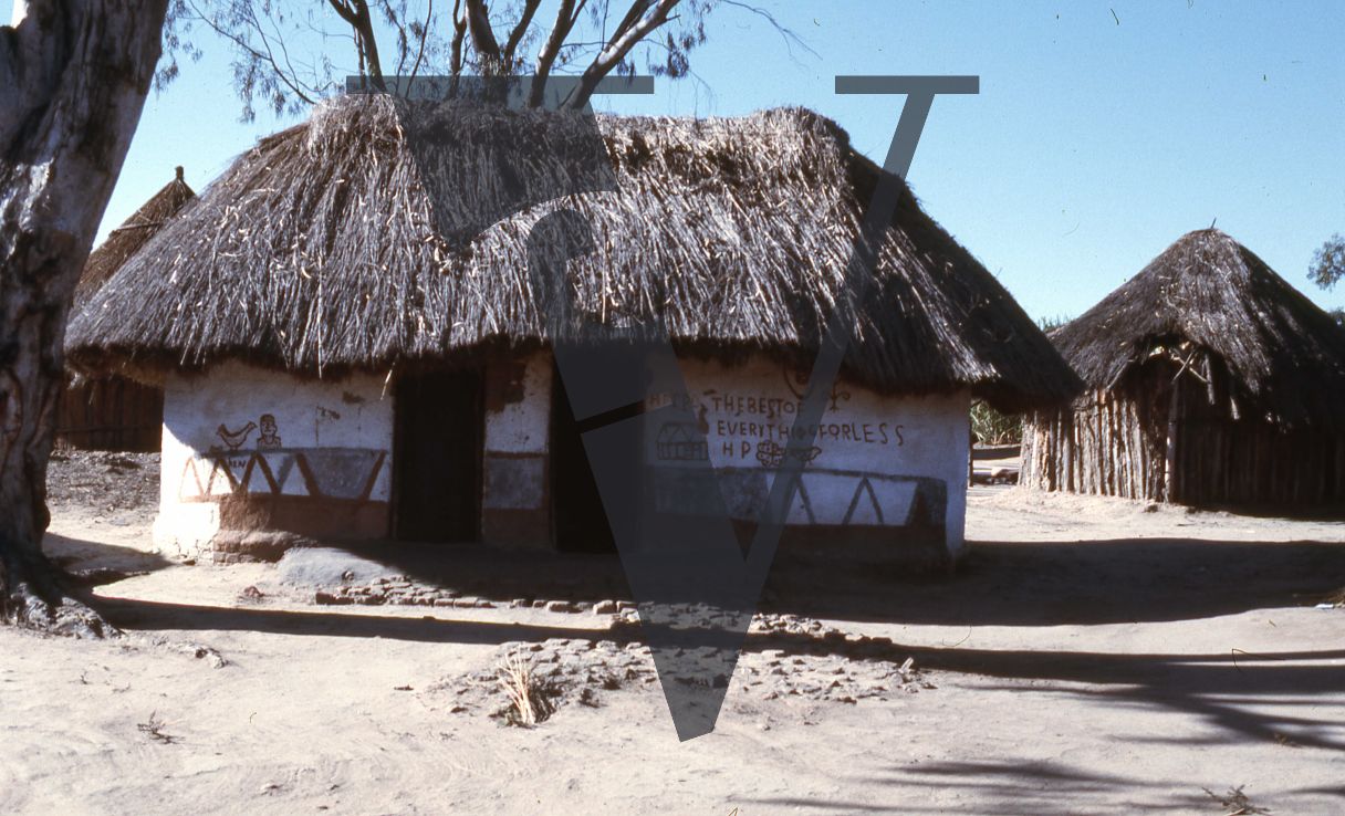 Rhodesia, farm, hut.