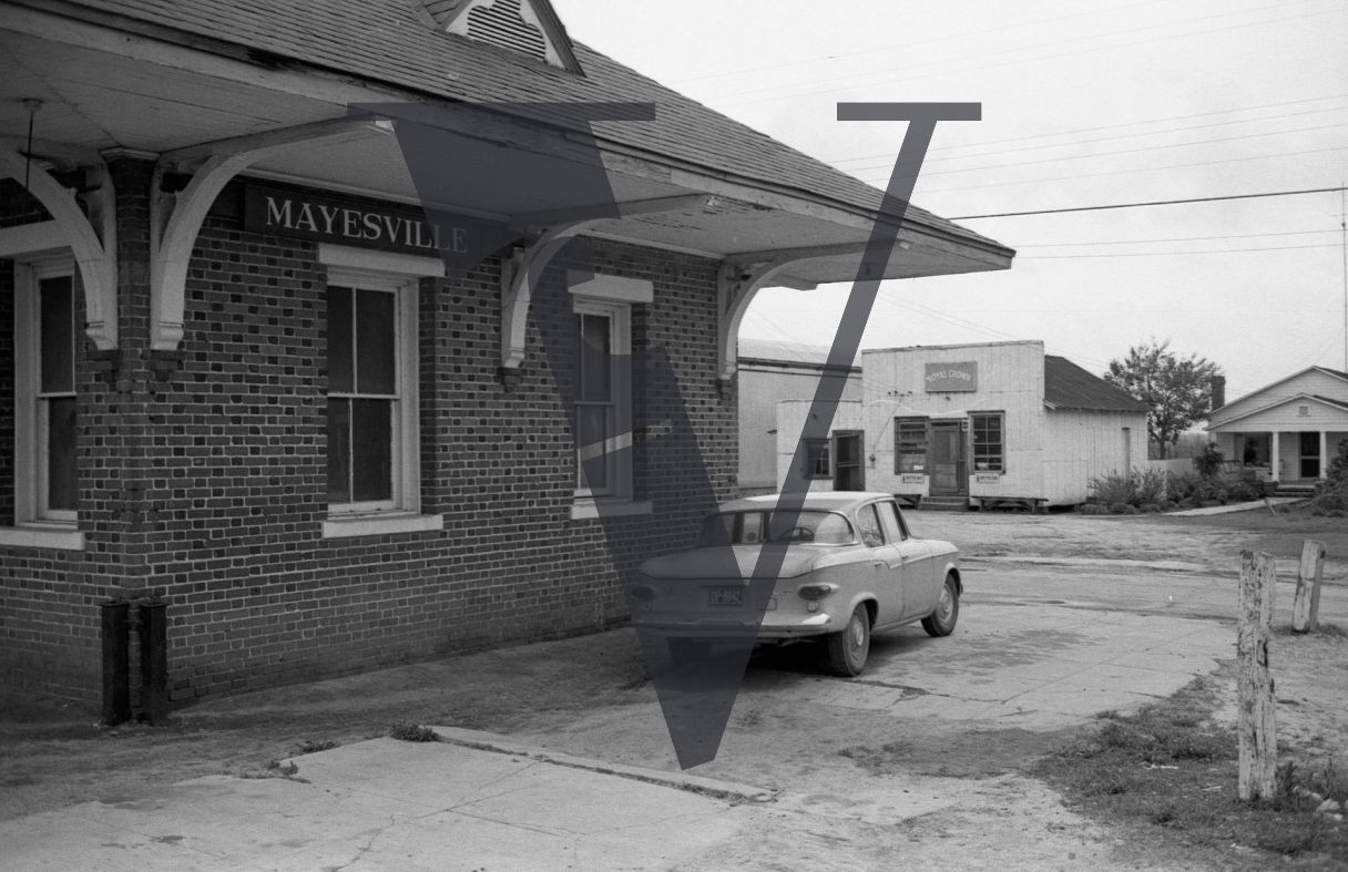 Mayesville, Sumter County, South Carolina, street scene, civic building, car.