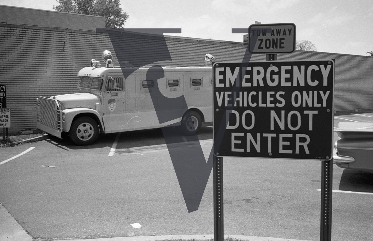 Mississippi Prison vehicle, Emergency Vehicles Only - Do Not Enter sign.
