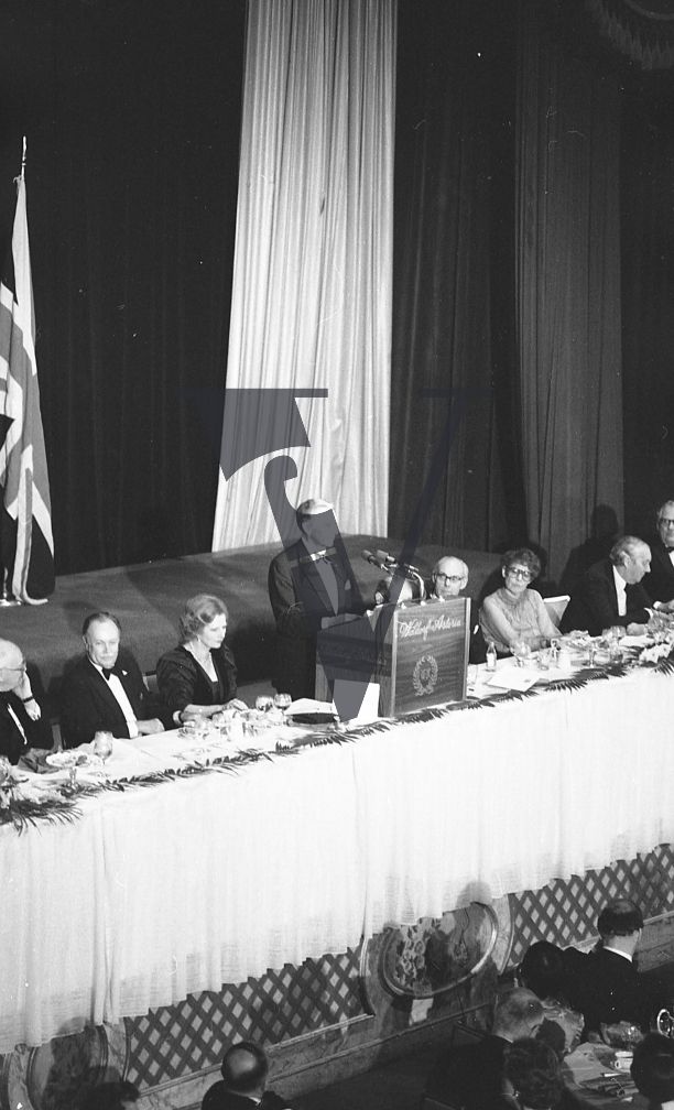 Margaret Thatcher, Foreign Policy Speech, New York dinner, podium speaker.